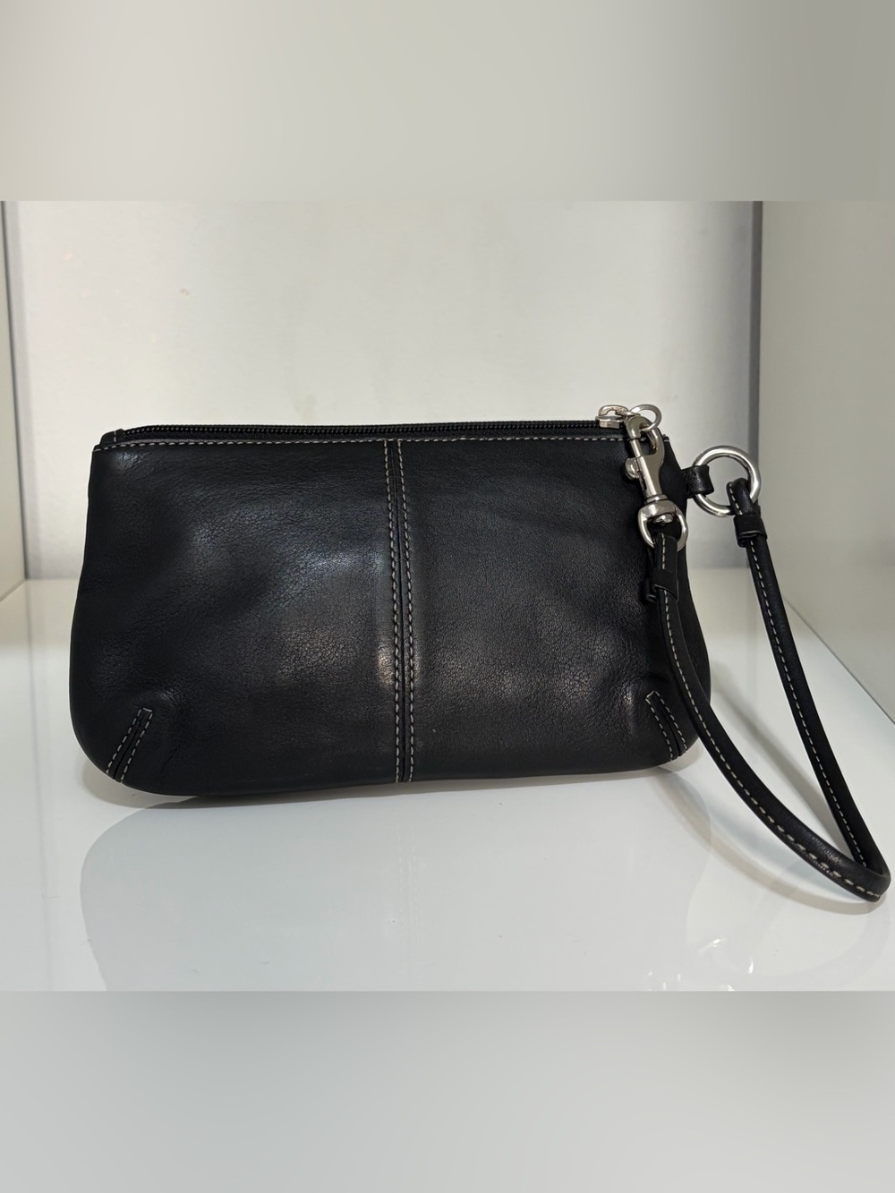 Coach 1941 Legacy Black Leather Silver Turn Lock Wristlet Clutch w/ Zip Closure - Picture 8 of 16